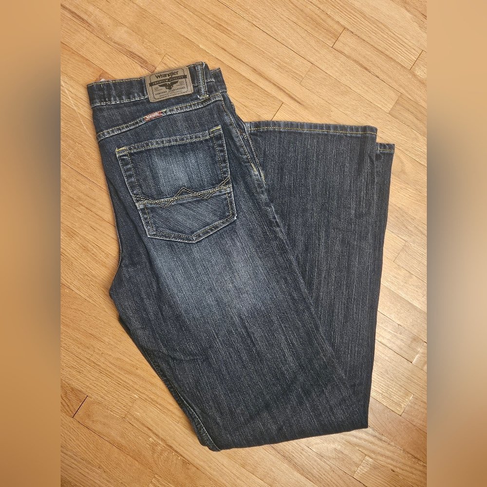 Men's Wrangler Blue Jeans